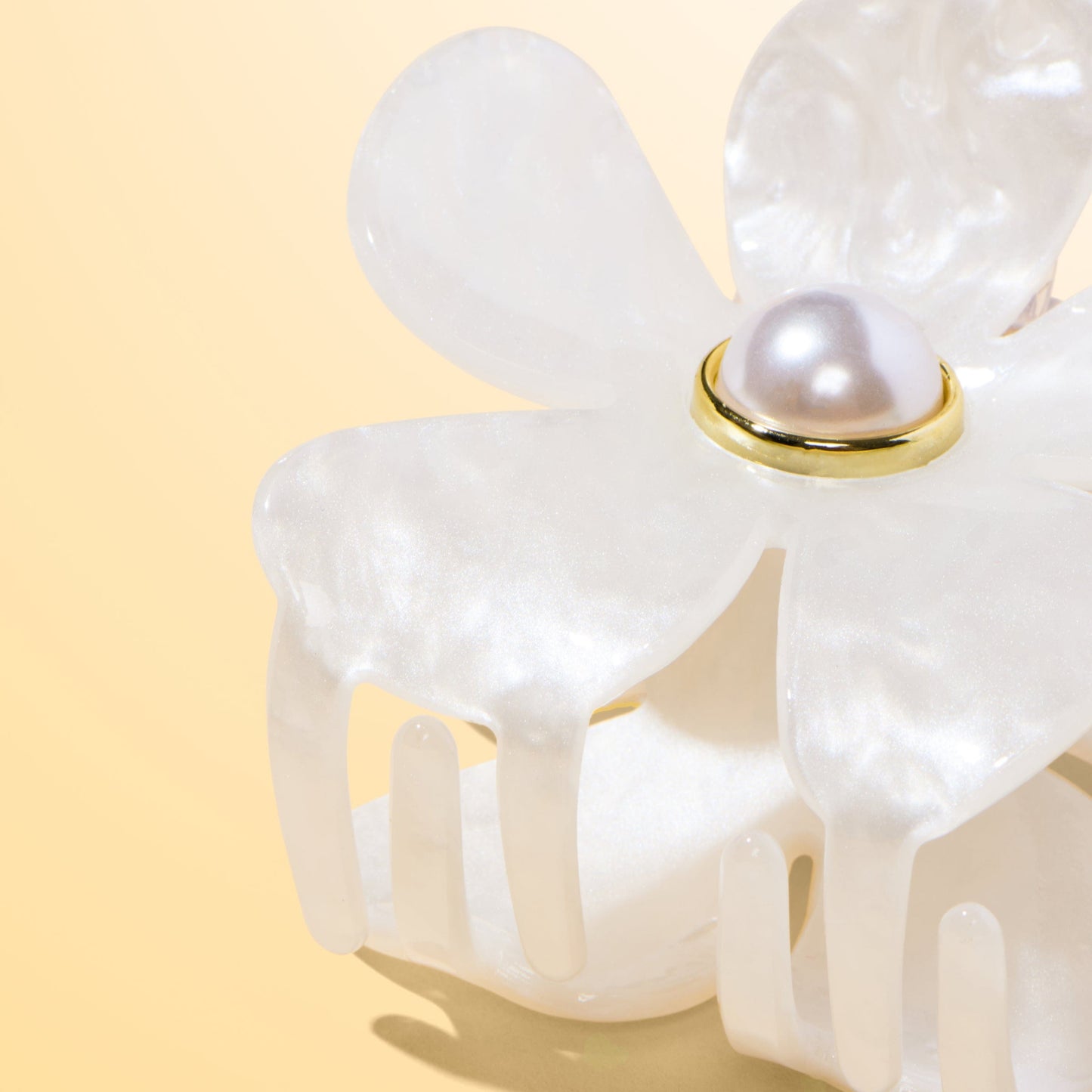 Hello Pearl Claw Clip Duo